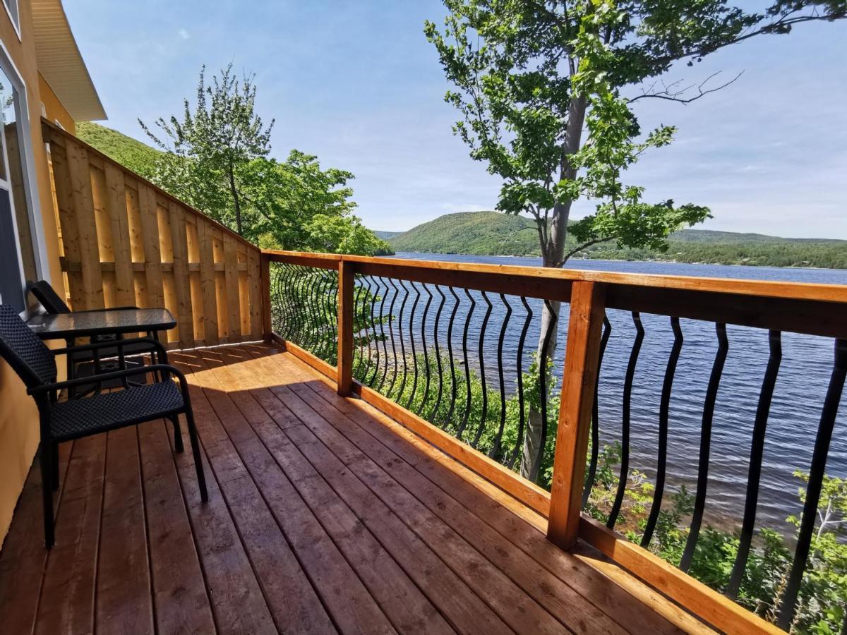 Knotty Pine Ocean Front Suite - Adults Only Ingonish Buitenkant foto