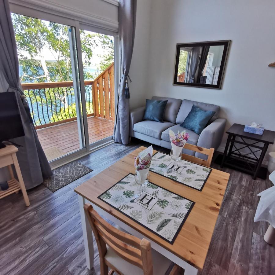 Knotty Pine Ocean Front Suite - Adults Only Ingonish Buitenkant foto