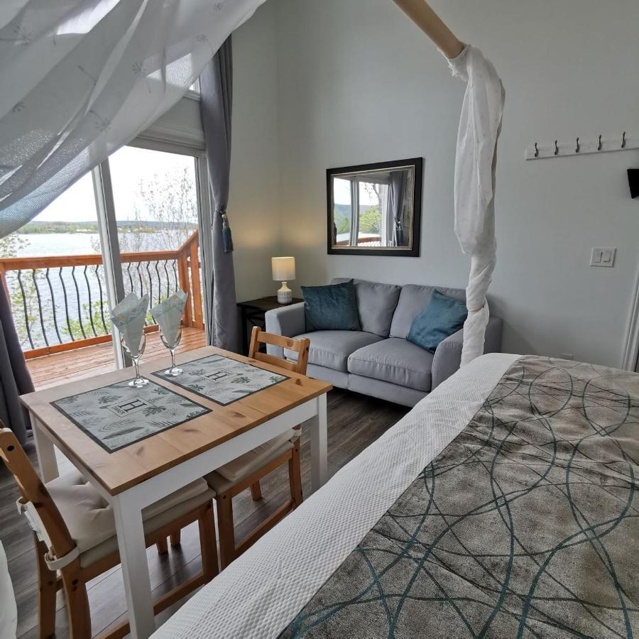 Knotty Pine Ocean Front Suite - Adults Only Ingonish Buitenkant foto