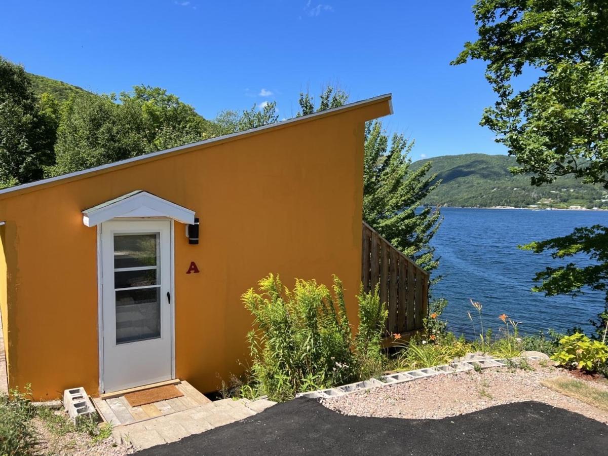 Knotty Pine Ocean Front Suite - Adults Only Ingonish Buitenkant foto